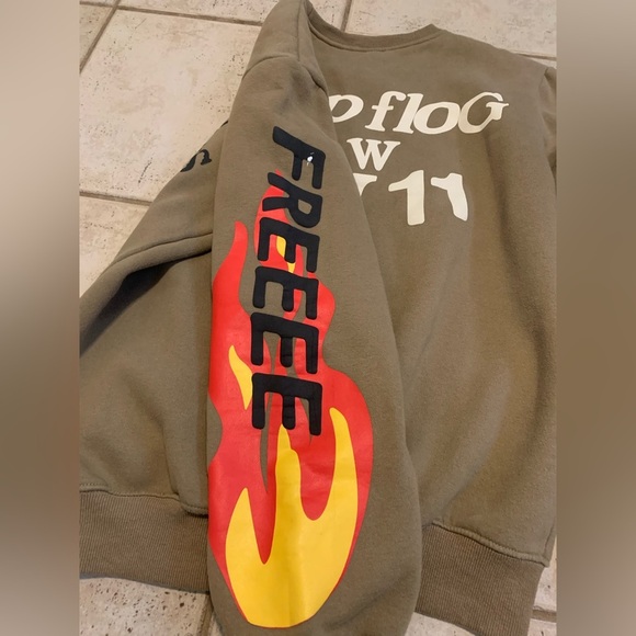 RARE Kids See Ghosts x Camp Flog Gnaw "Lucky Me! I See Ghosts" Sweatshirt Medium - Picture 3 of 6